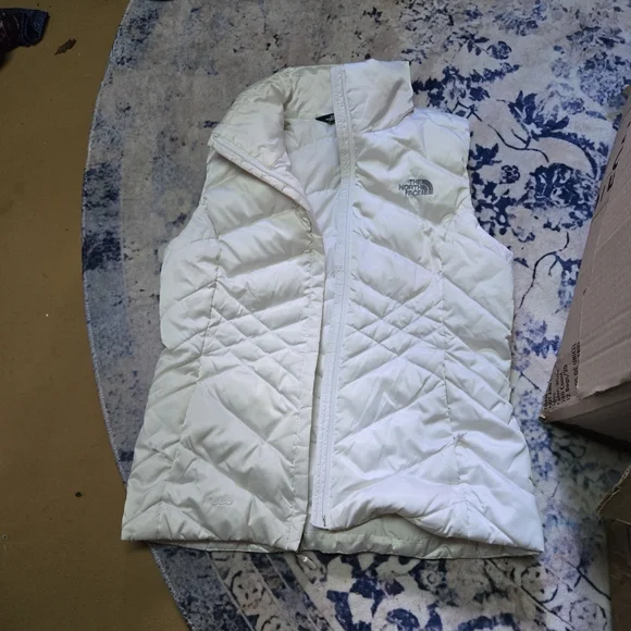 The North Face White Down Quilted Puffer Vest, Small - Picture 1 of 3